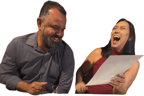 Convidados reagindo às caricaturas
